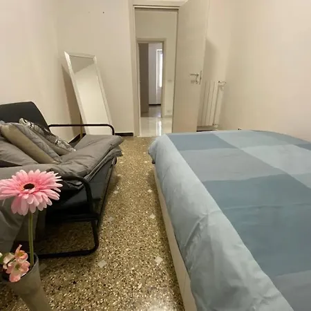 Moderno In Pieno Centro Апартаменты
